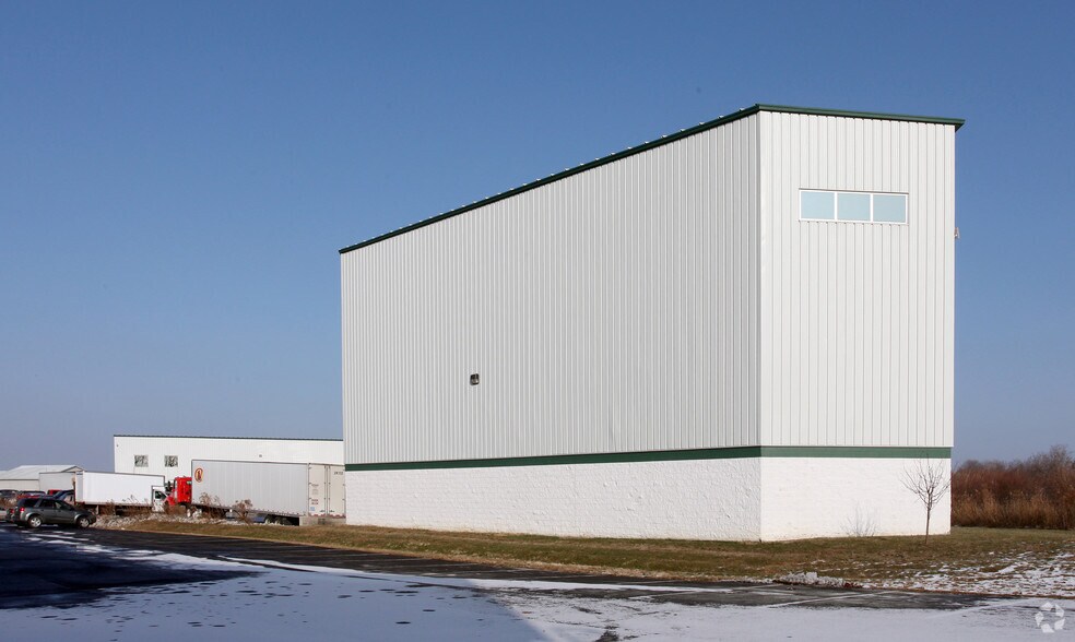 More Photos Of 5343 Commerce Square Dr, Indianapolis Warehouse For Sale