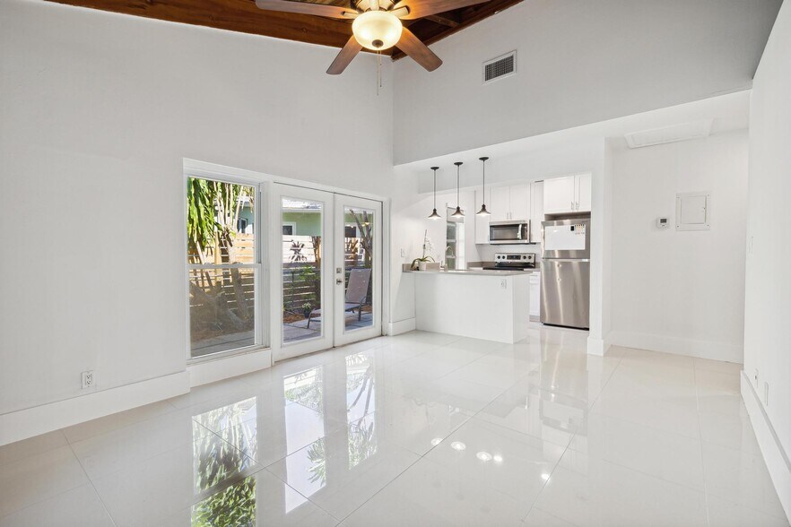 More Photos Of 410 SE 13th St, Fort Lauderdale Apartments For Sale