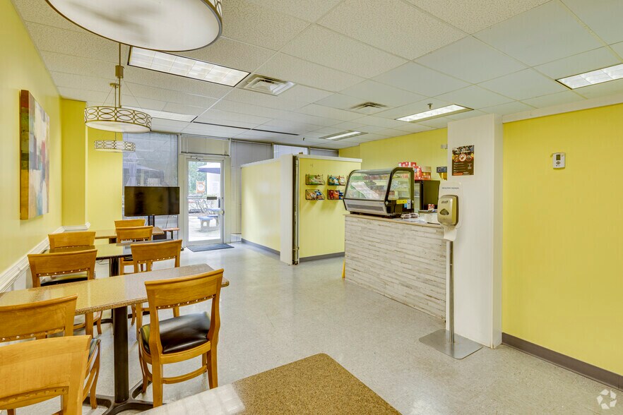 More Photos Of 140 Stoneridge Dr, Columbia Office For Lease