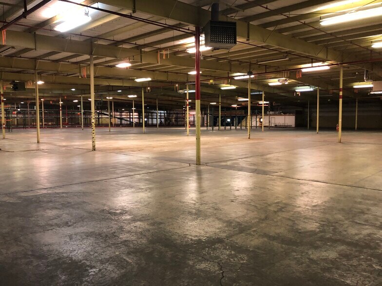 More Photos Of 398 Vinita Allen Rd, Atoka Warehouse For Lease