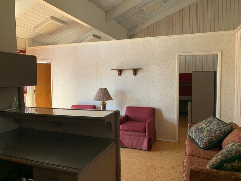 More Photos Of 310 Vista Del Mar, Redondo Beach Loft Creative Space For Lease