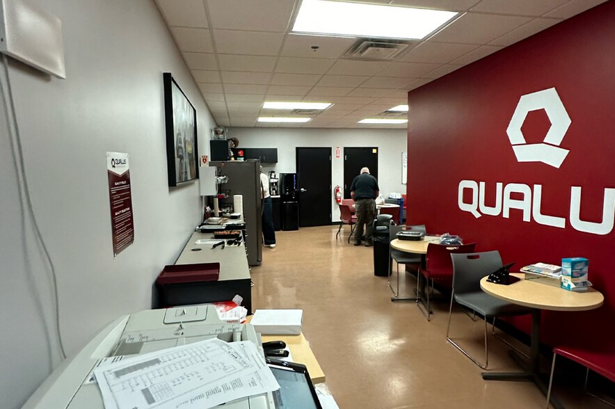 More Photos Of 8490 Seward Rd, Fairfield Warehouse For Lease