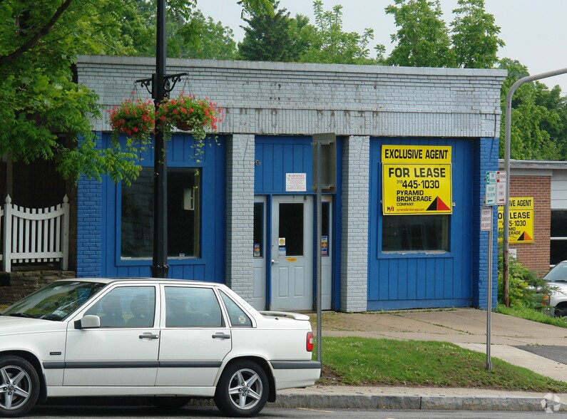 More Photos Of 99 Albany St, Cazenovia Freestanding For Lease