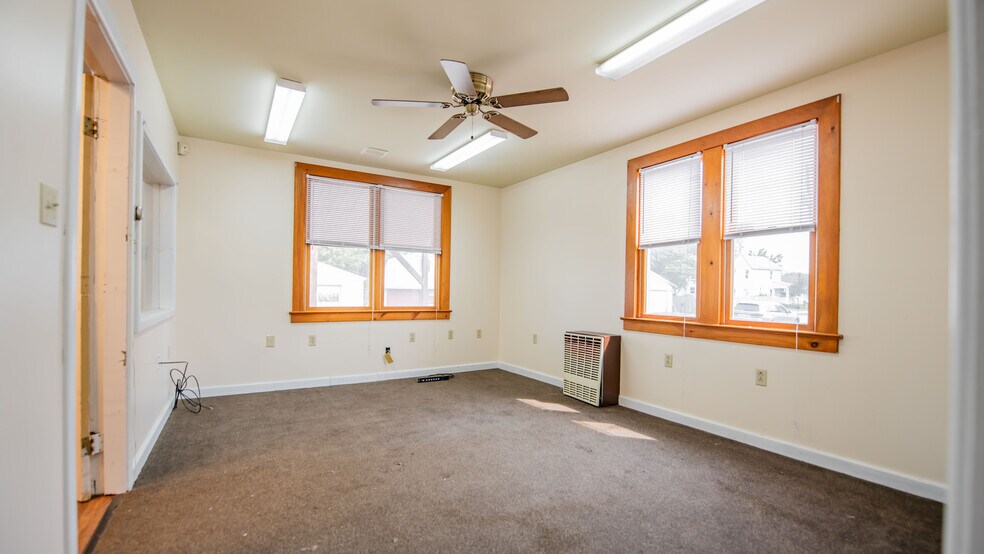 More Photos Of 2117 Webb St, Williamsport Freestanding For Sale