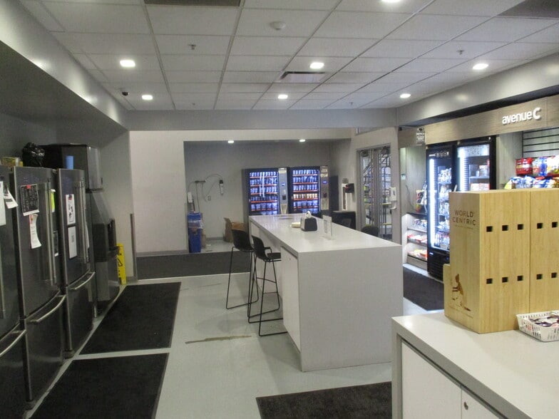 More Photos Of 2800 Estes St, Norton Shores Manufacturing For Sale