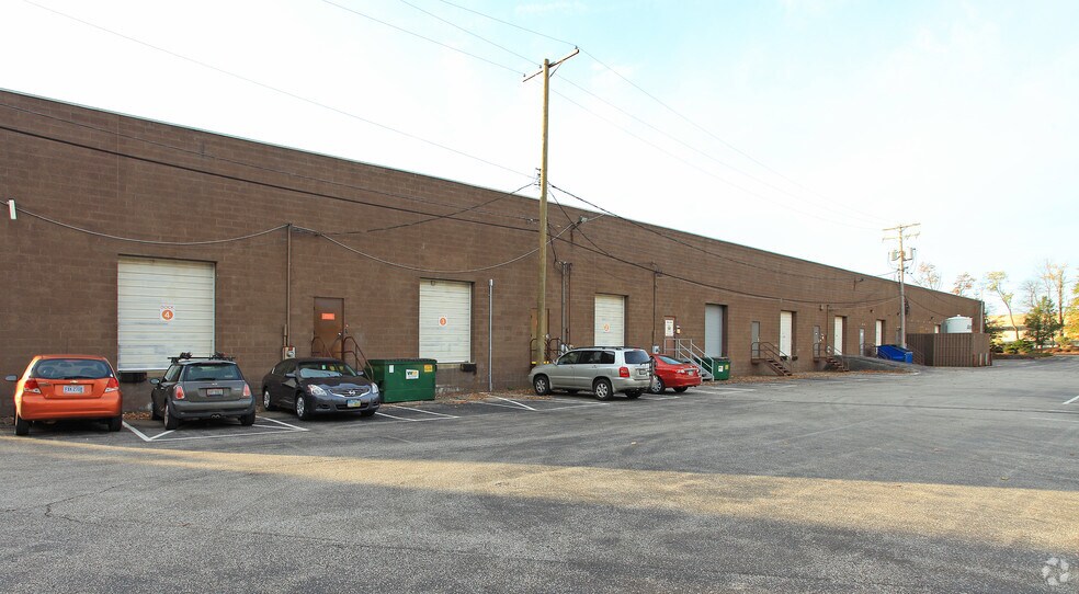 More Photos Of 32111 Aurora Rd, Solon Light Manufacturing For Lease