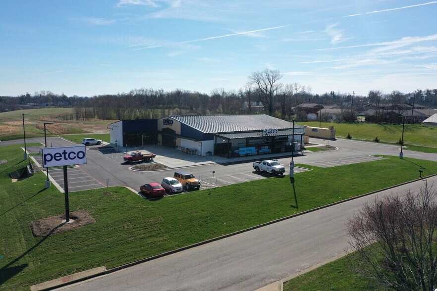 More Photos Of 80 Reese Way, Mount Sterling Freestanding For Sale