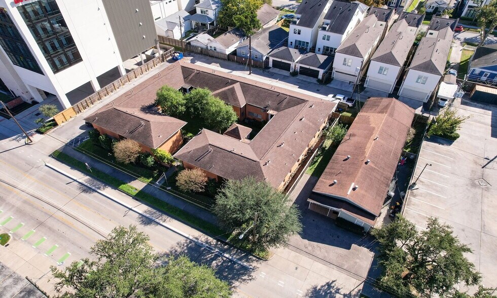 More Photos Of 714-724 E 11th St, Houston Apartments For Sale