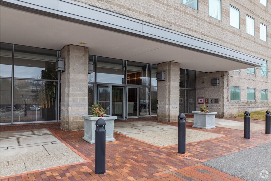 More Photos Of 222 Rosewood Dr, Danvers Office For Lease