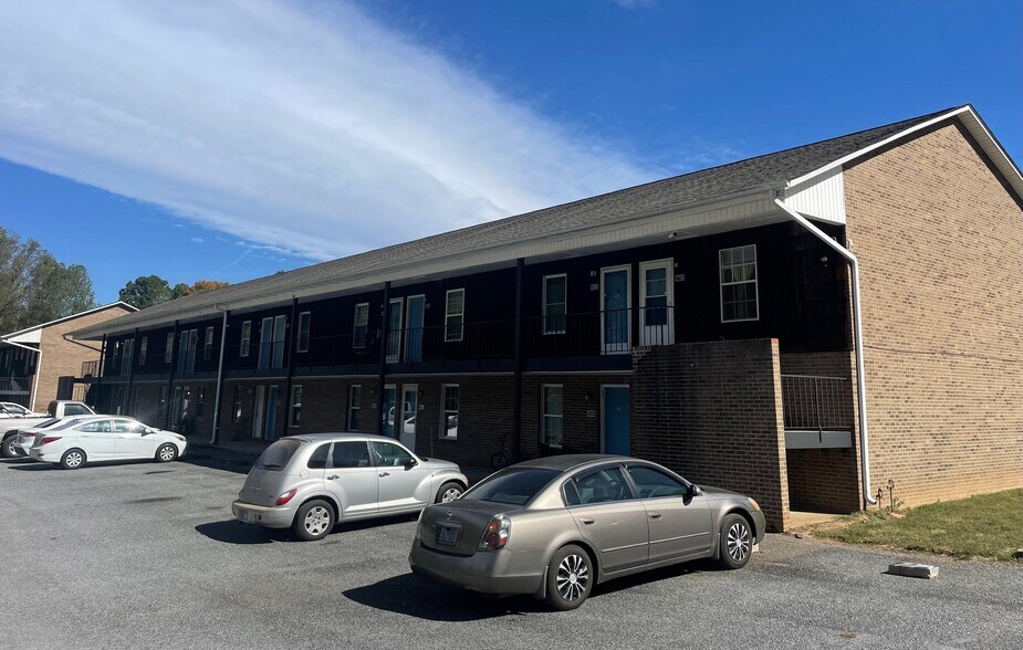 More Photos Of 100 S Kirkland Ave, Elkin Apartments For Sale