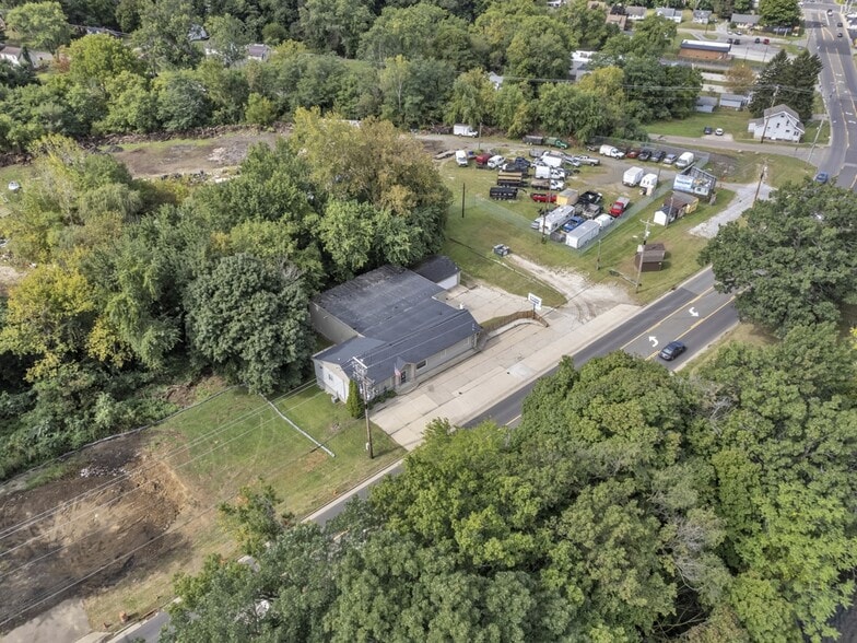 More Photos Of 4018 12th St NW, Canton Light Manufacturing For Sale