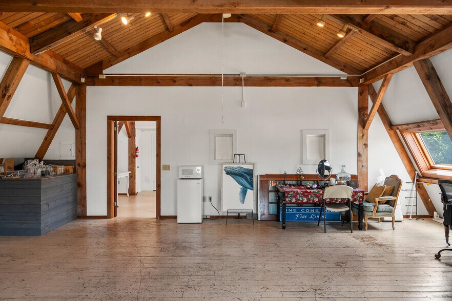 More Photos Of 2049 Post Rd, Wells Storefront Retail Office For Lease