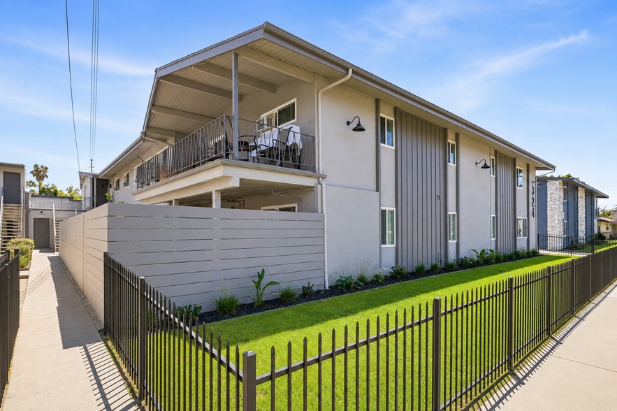 More Photos Of 324 Leatrice Ln, Anaheim Apartments For Sale