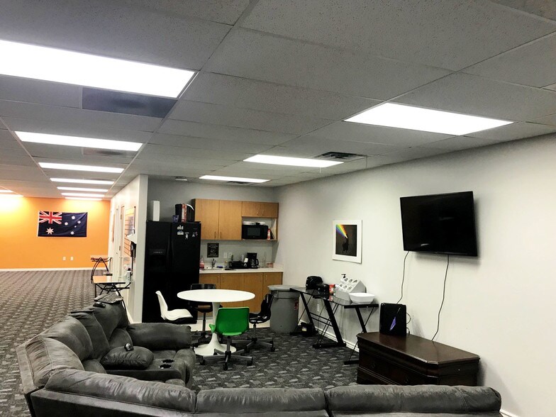 More Photos Of 1544 Woodland Park Dr, Layton Unknown For Lease