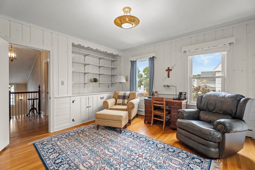 More Photos Of 32 E Main St, Mystic Office For Sale