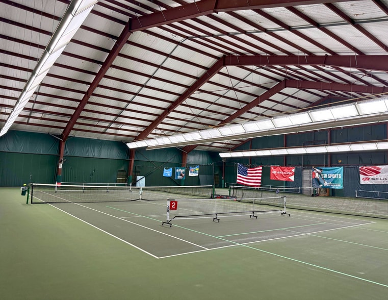 More Photos Of 600 S 5th Ave, Mayodan Health Club For Sale