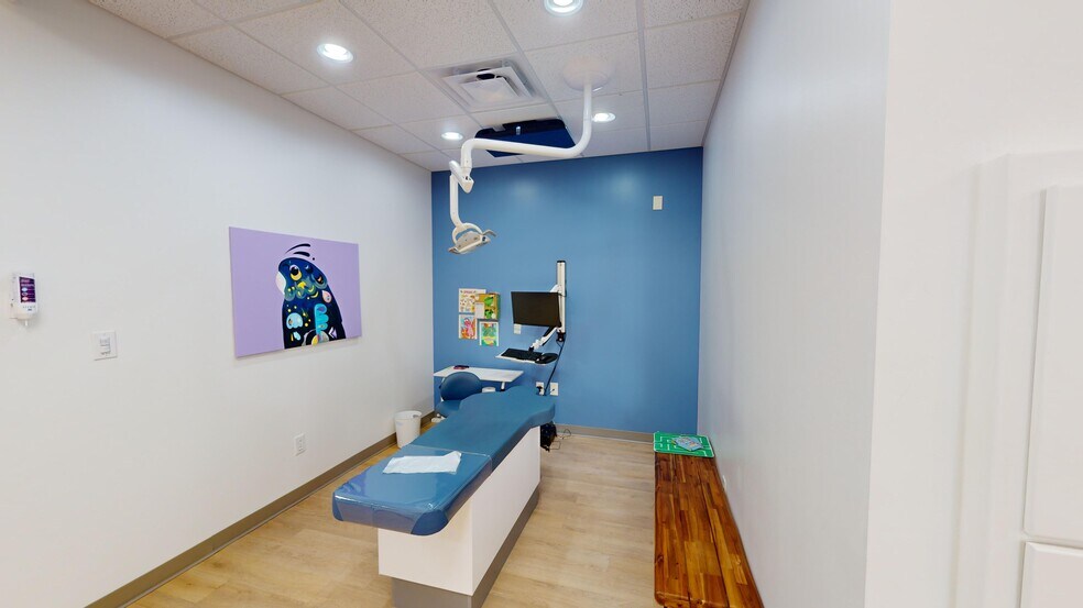 More Photos Of 2241 Fairview Blvd, Fairview Storefront Retail Office For Sale