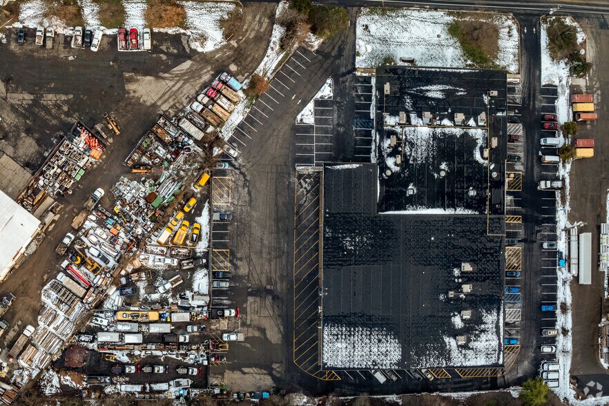 More Photos Of 40 Brunswick Ave, Edison Warehouse For Lease