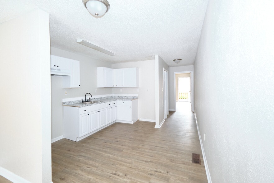 More Photos Of 2215 Buffalo Trl, Morristown Apartments For Sale