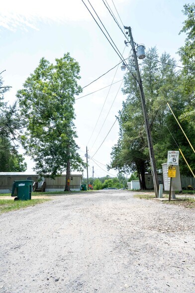 More Photos Of 3201 Wendy Lewis Rd, Bonifay Manufactured Housing Mobile Home Park For Sale