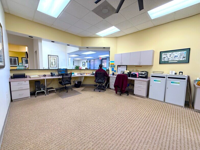 More Photos Of 3861 Oakwater Cir, Orlando Medical For Sale