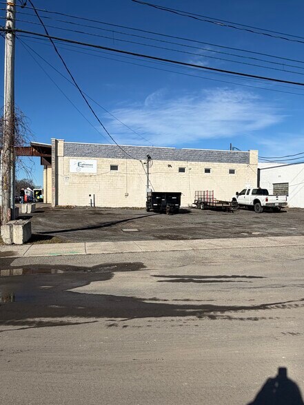 More Photos Of 1279 Mt Read Blvd, Rochester Warehouse For Lease