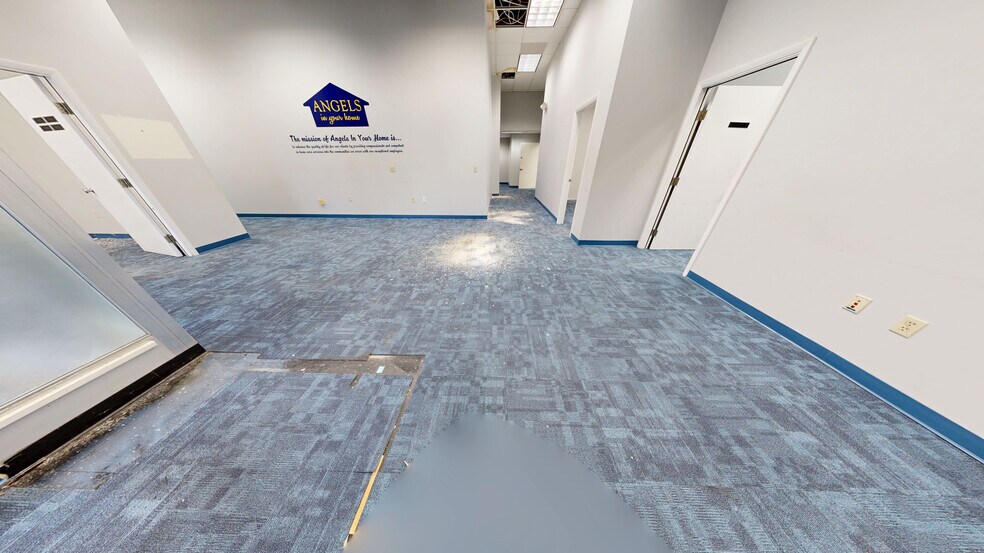 More Photos Of 1495 Lake Ave, Rochester Storefront Retail Office For Sale