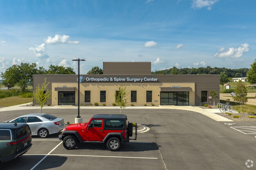 More Photos Of 8124 Forsythia Street, Middleton Medical For Lease