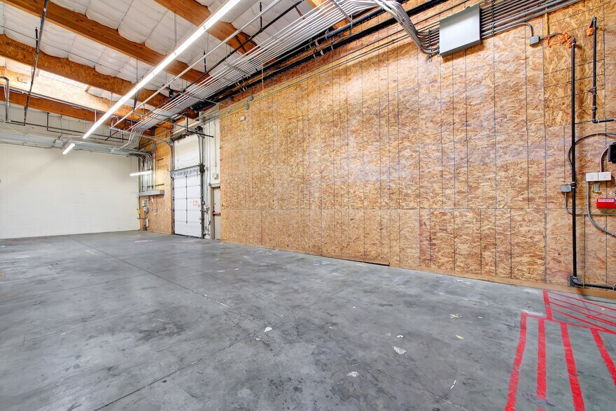 More Photos Of 3340 N Texas St, Fairfield Drugstore For Lease