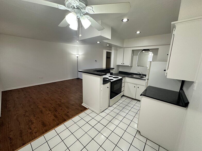 More Photos Of 700-710 NW 17th St, Oklahoma City Apartments For Sale