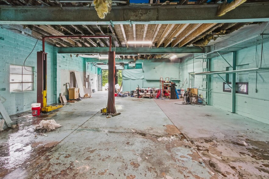 More Photos Of 344 Indian Ave, Bridgeton Auto Repair For Sale