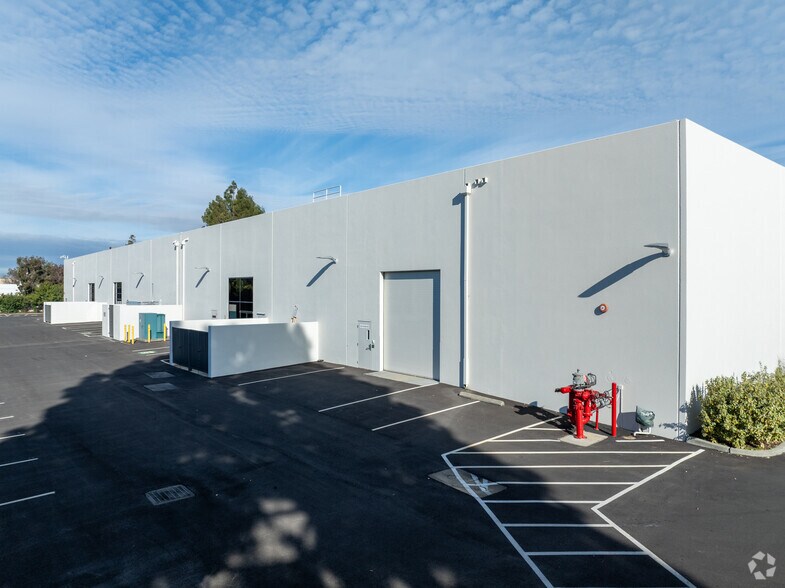 More Photos Of 1360 O'Brien Dr, Menlo Park Research And Development For Lease