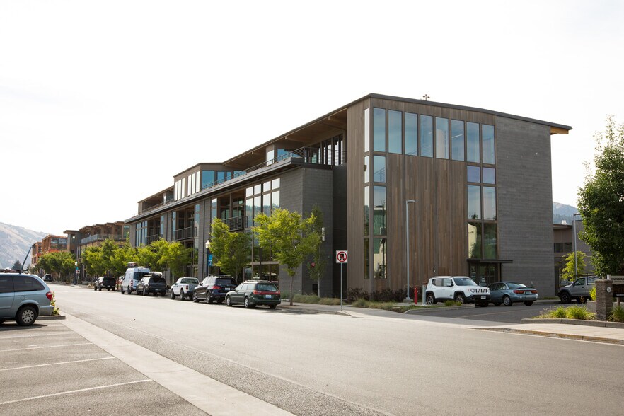 More Photos Of 603 Portway Ave, Hood River Loft Creative Space For Lease