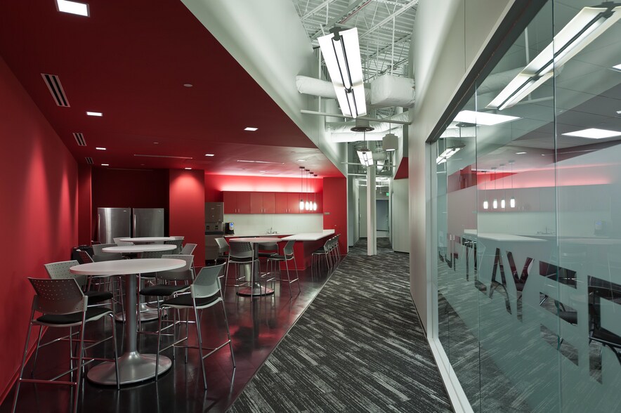 More Photos Of 4849 Alpha Rd, Dallas Office For Lease