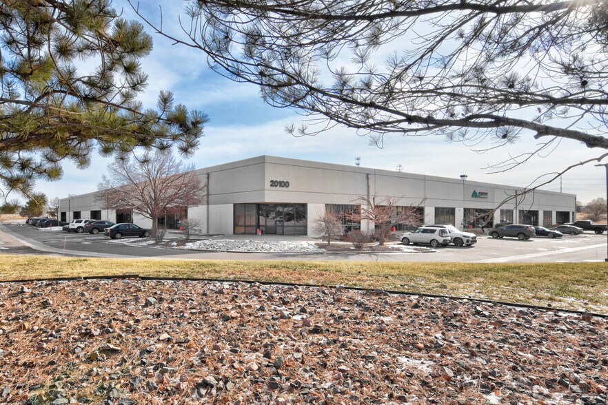 More Photos Of 20100 E 32nd Pky, Aurora Light Manufacturing For Lease