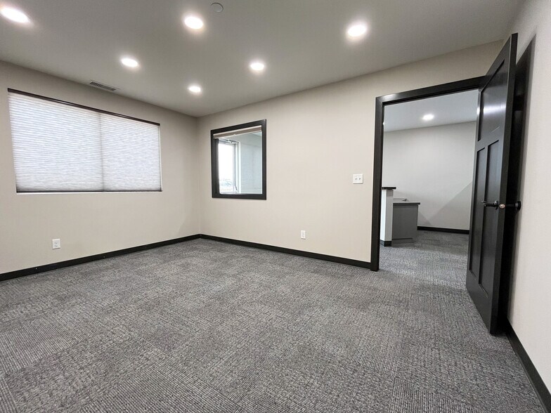 More Photos Of 2004 Creek Dr, Rapid City Warehouse For Lease