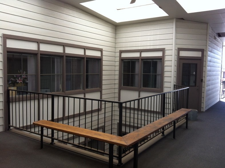 More Photos Of 101 N College Ave, Modesto Office For Sale