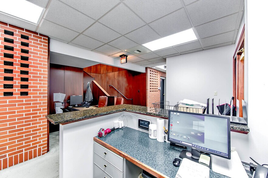 More Photos Of 7836 Park Ave, Houma Office For Lease