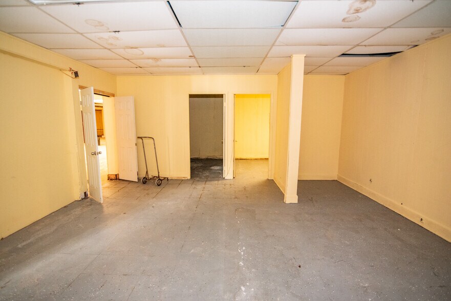 More Photos Of 3301-3317 Garrison Blvd, Baltimore Storefront For Sale