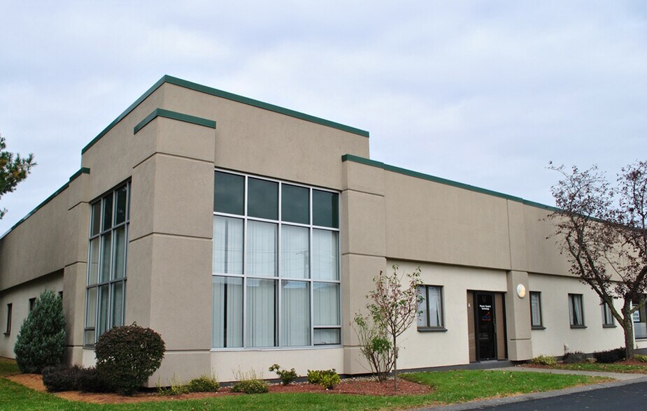 More Photos Of 150 New Boston St, Woburn Research And Development For Lease