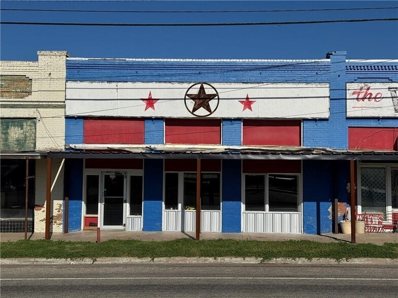 Primary Photo Of Gassaway Ave, Lott Showroom For Sale