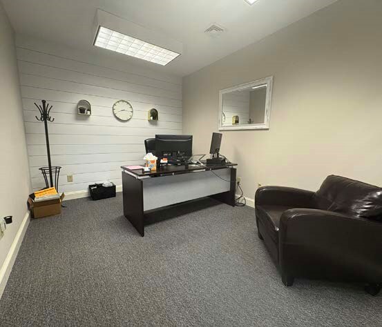 More Photos Of 900-920 Gardens Blvd, Charlottesville Office For Sale