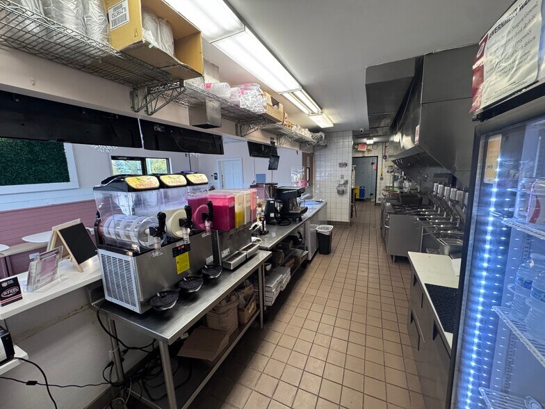 More Photos Of 2115 W Main St, St Charles Restaurant For Lease