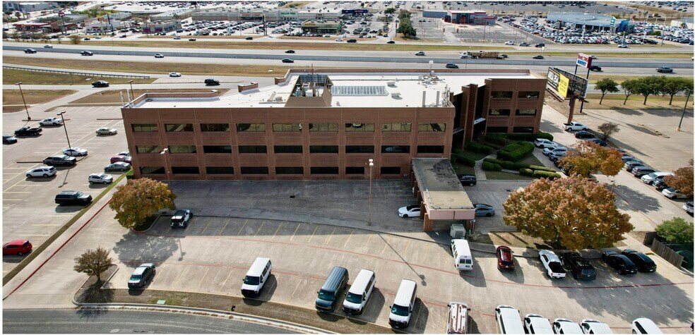 More Photos Of 1711 E Central Texas Expy, Killeen Office For Lease