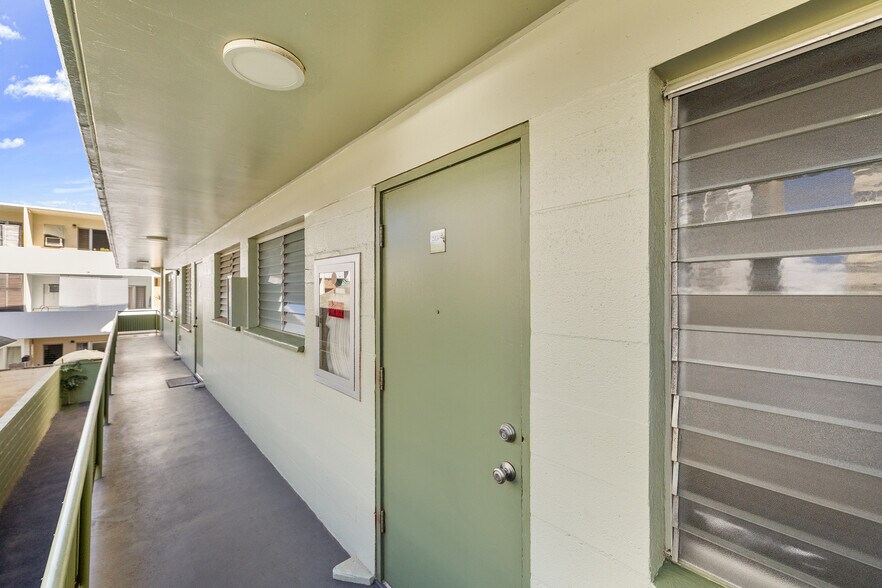 More Photos Of 287 Wai Nani Way, Honolulu Apartments For Sale