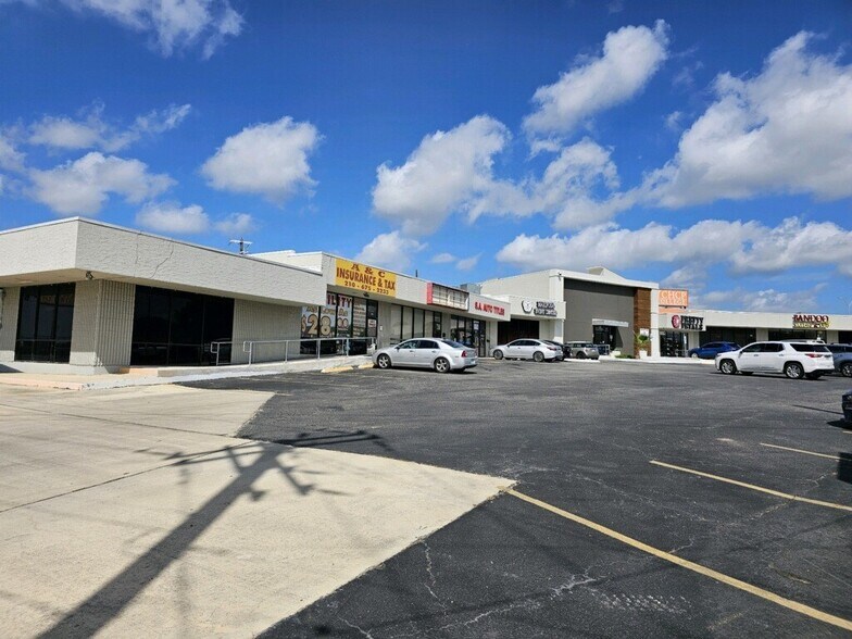 Primary Photo Of 6101-6125 Callaghan Rd, San Antonio Storefront Retail Office For Lease