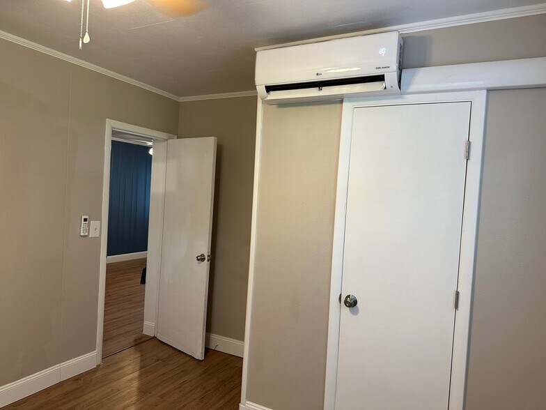 More Photos Of 614 Oak Ave, Clearwater Apartments For Sale