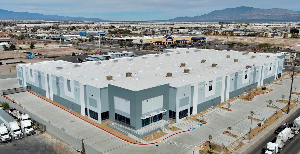 More Photos Of 2327 N Nellis Blvd, Las Vegas Distribution For Lease