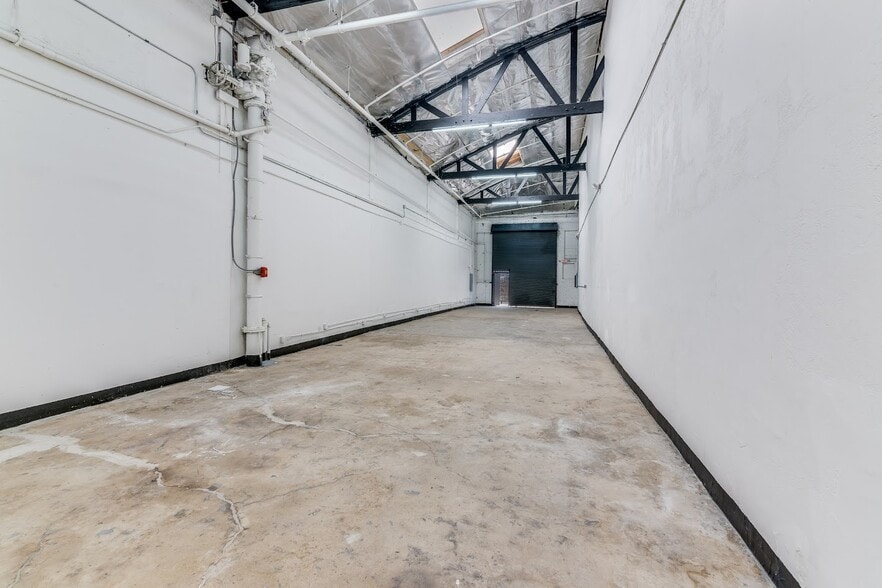 More Photos Of 2023-2043 S Santa Fe Ave, Los Angeles Unknown For Lease