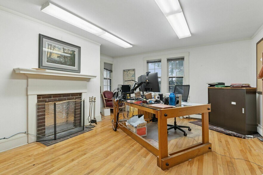 More Photos Of 2318 S 1st Ave, Minneapolis Office For Sale